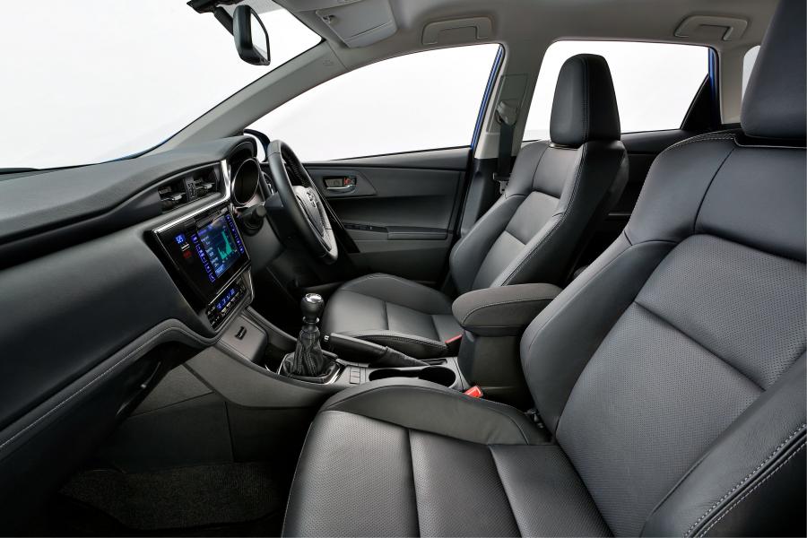  Toyota Auris 2015 года  (ZA) (фото 17 из 21)